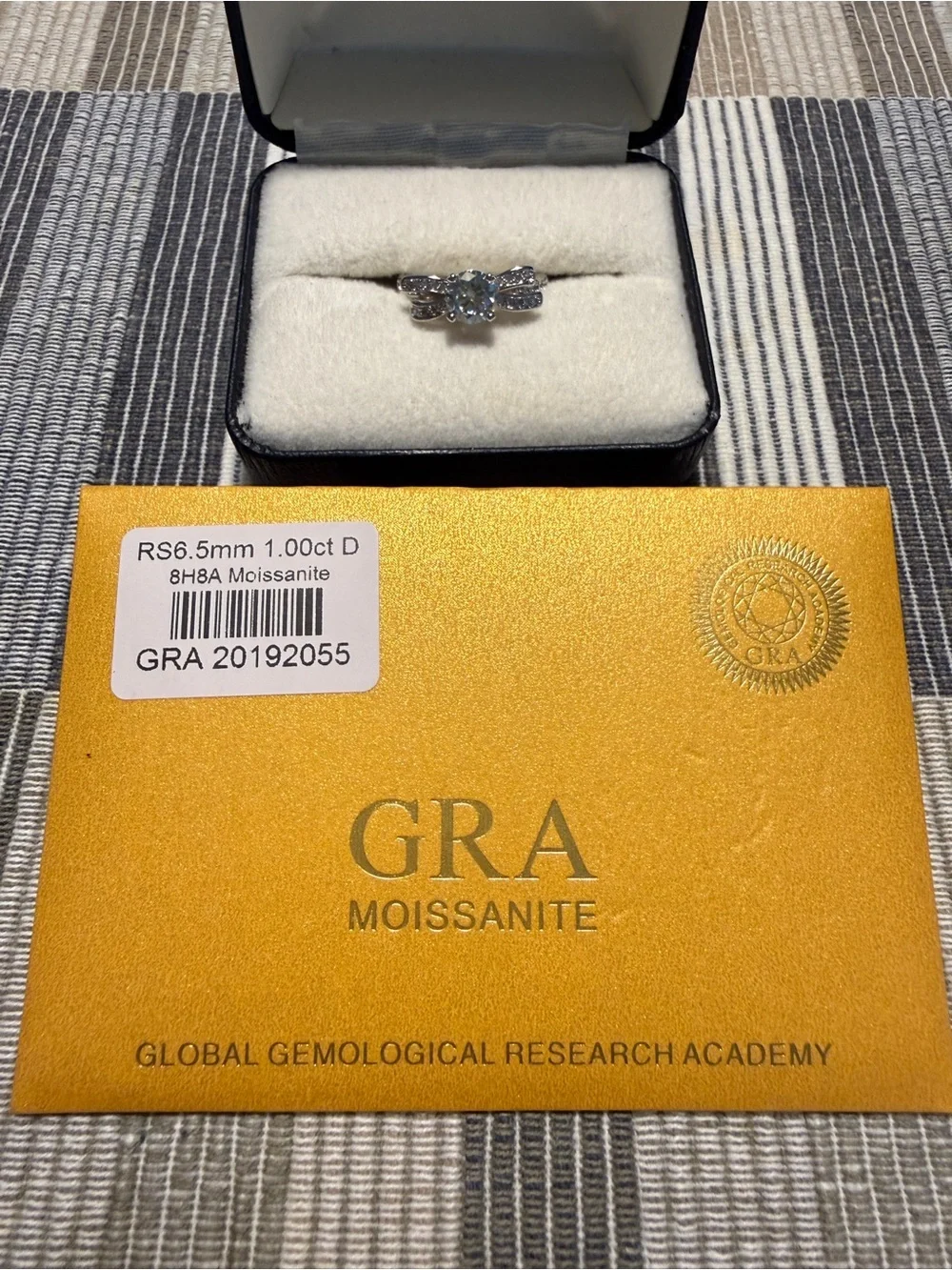 💍✨ Stunning Moissanite Rings Available! ✨💍